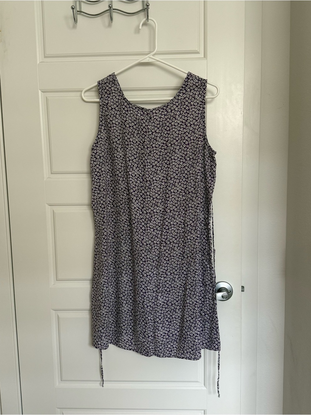 Sleeveless Purple/White Floral Shift Dress